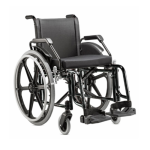 Cadeira de rodas Jaguaribe Fit, na cor cinza, com assento de 44cm. A imagem mostra a cadeira destacando sua estrutura leve de alumínio, os pneus anti-furo e os apoios de braço escamoteáveis.