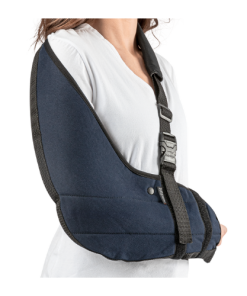 Tipoia Velpeau Standard Hidrolight, na cor preta, mostrando a bolsa para o braço e a alça que passa pelo pescoço, indicando ajuste e imobilização.