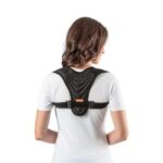 Corretor postural Lean Hidrolight na cor bege, unissex. A imagem mostra o corretor centralizado nas costas, com as tiras ajustáveis nos ombros.